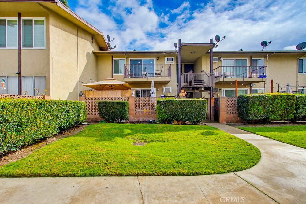 1860 W Glenoaks L, Anaheim, CA 92801 — photo 1