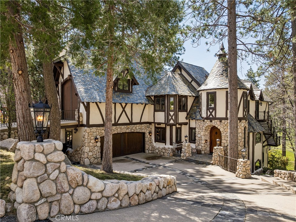 747 Brentwood, Lake Arrowhead, CA 92352 — photo 1