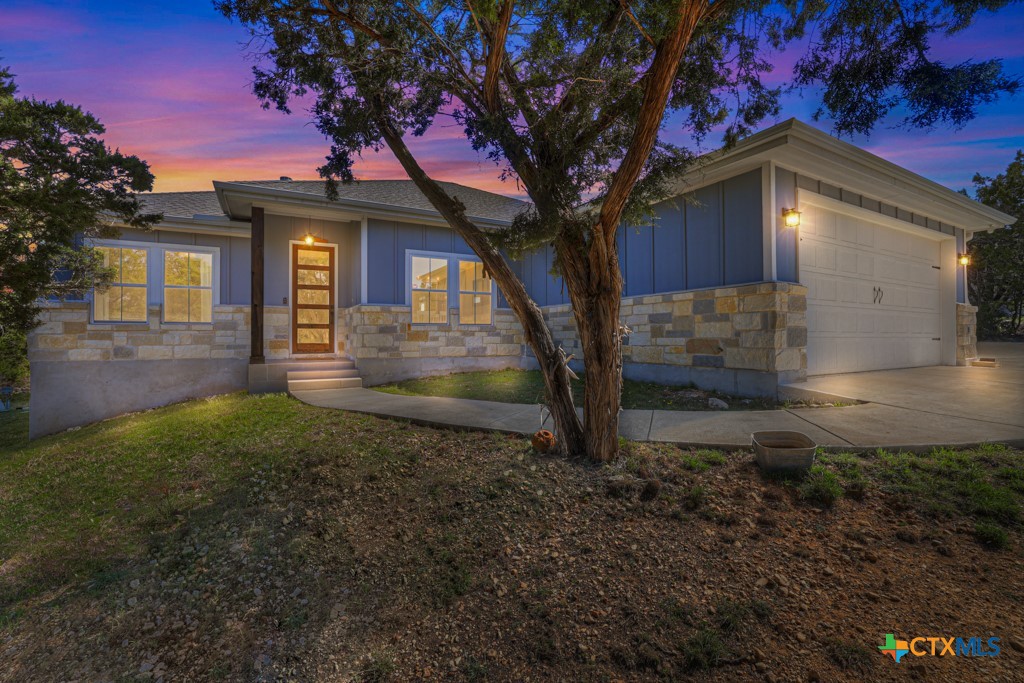 315 Hilltop, New Braunfels, TX 78132 — photo 1