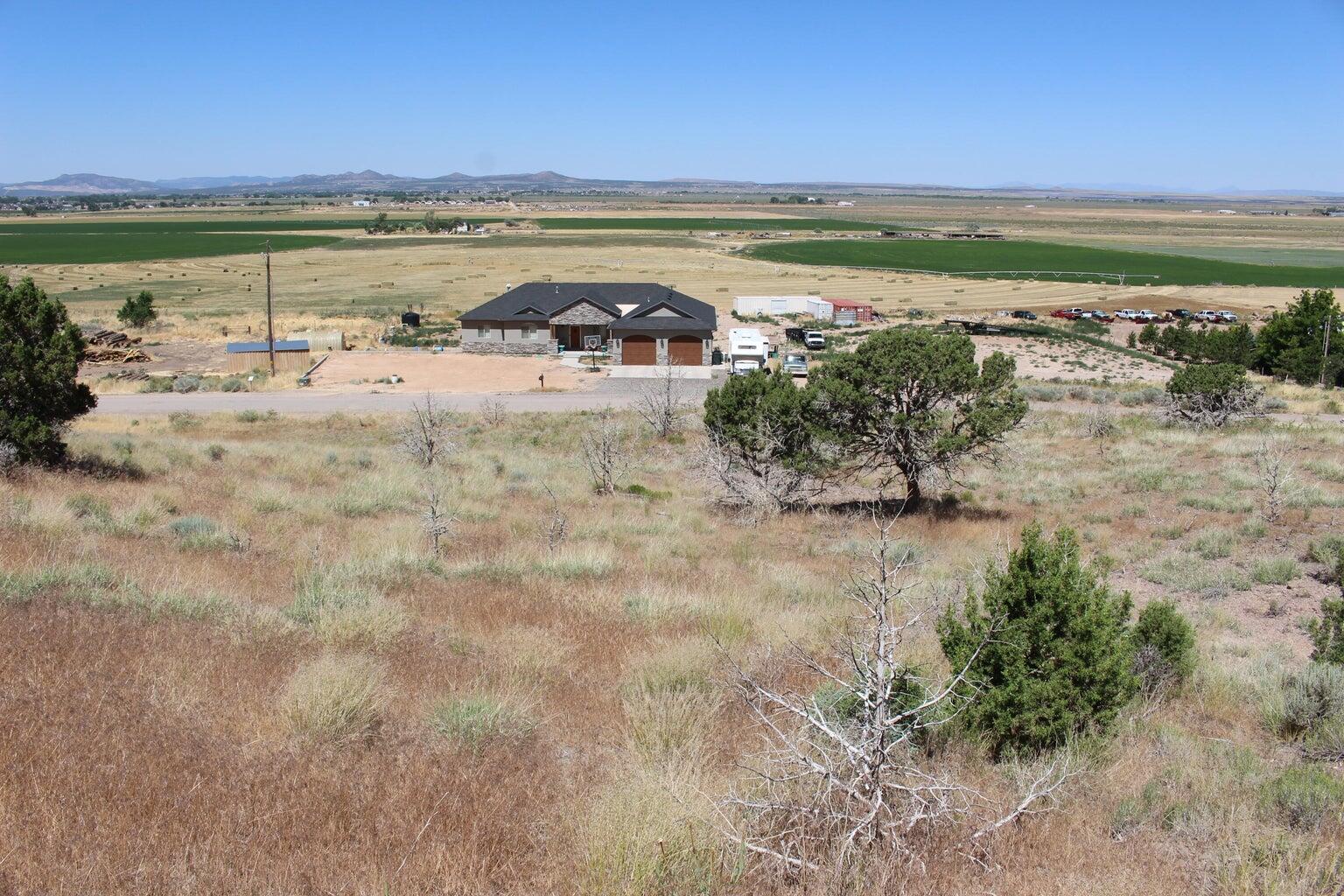 N Enoch RD, Enoch, UT 84721