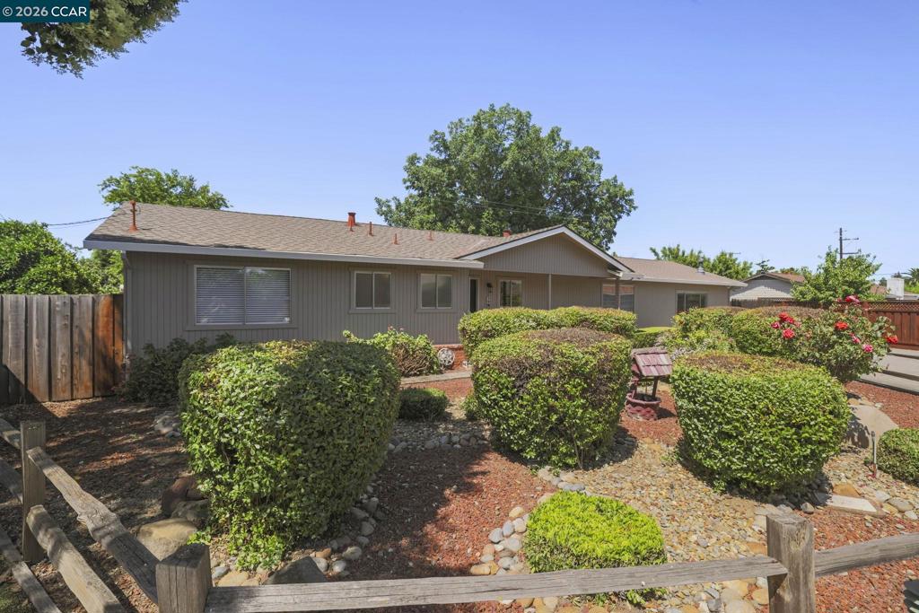 19 Mardock Ct, Pleasant Hill, CA 94523 — photo 1