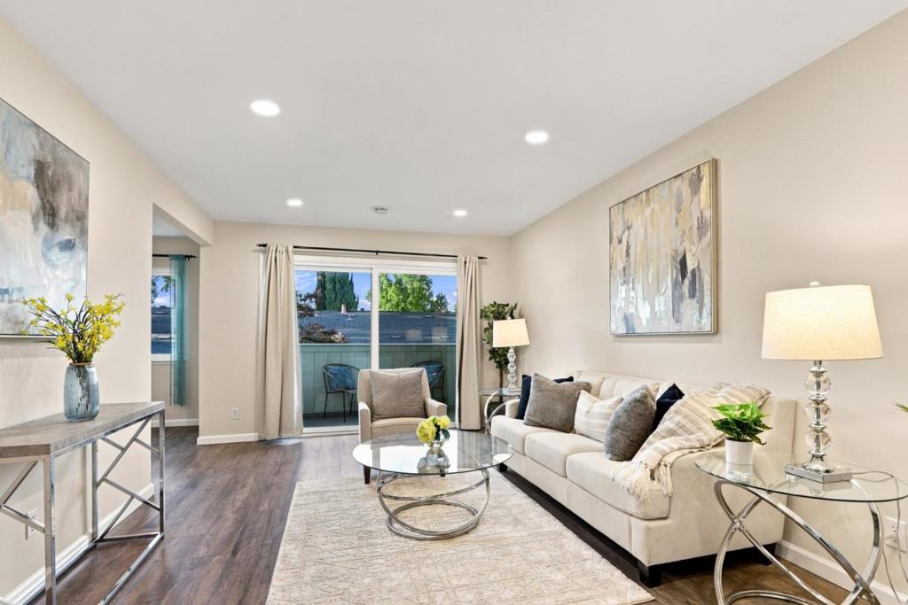 7100 Rainbow Drive 33, San Jose, CA 95129 — photo 1