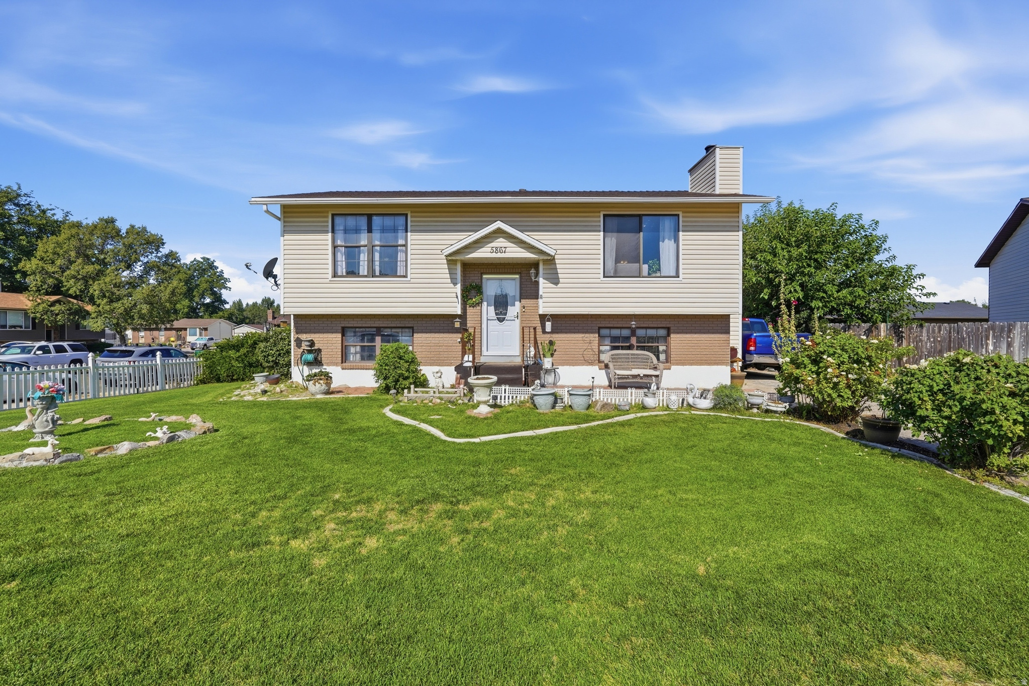 5867 S 2900 W, Roy, UT 84067 — photo 1