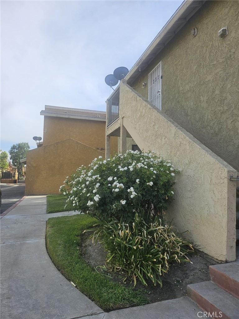1025 N Tippecanoe Avenue, San Bernardino, CA 92410 — photo 1