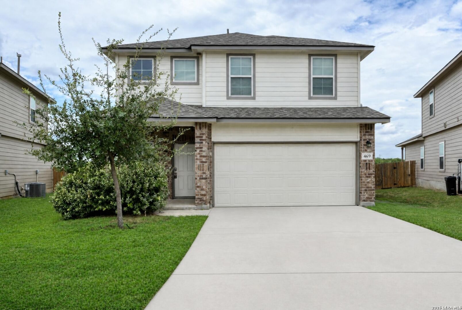 469 MIDDLE GREEN LOOP, Floresville, TX 78114 — photo 1
