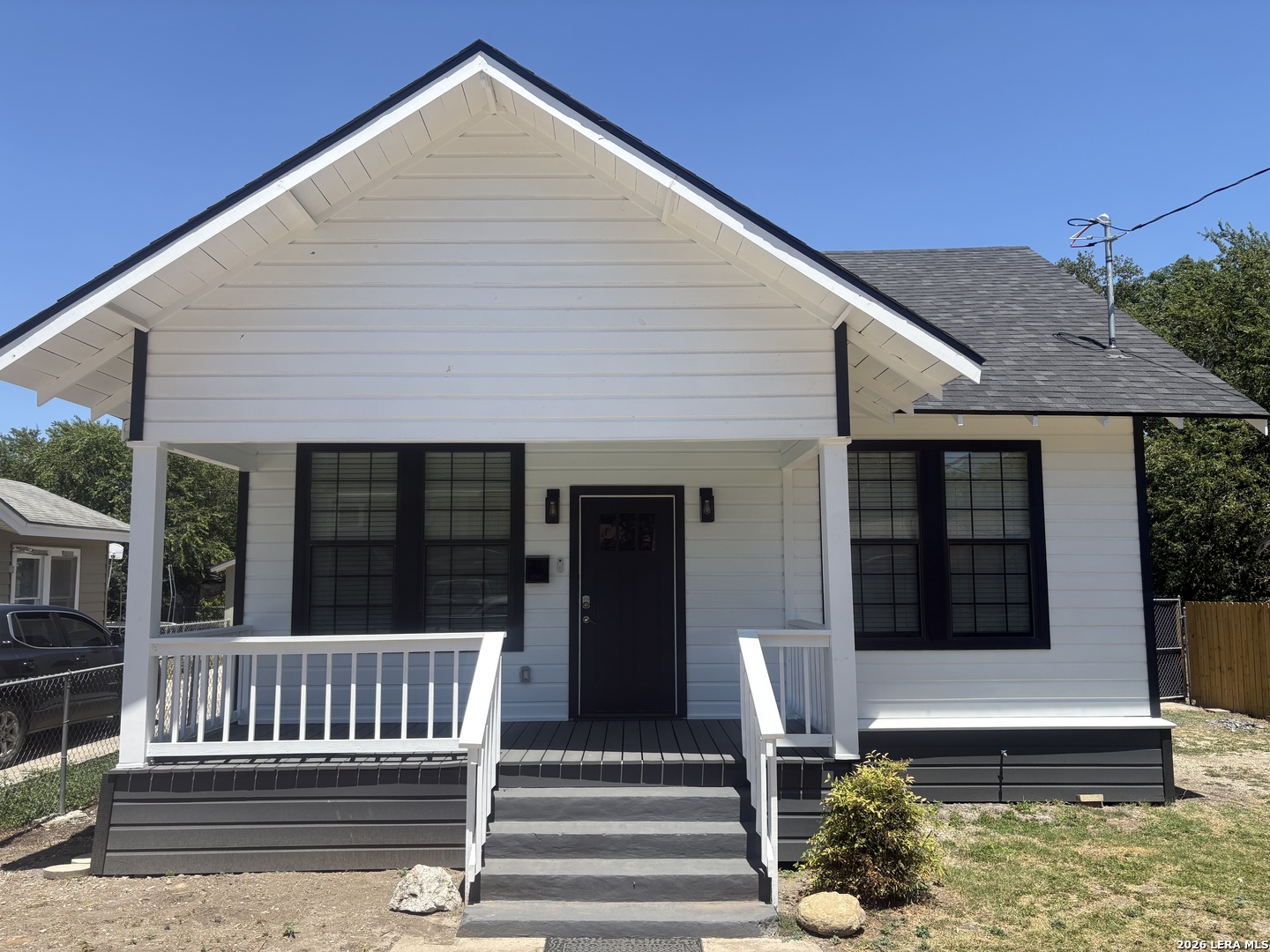 225 Linares, San Antonio, TX 78225 — photo 1