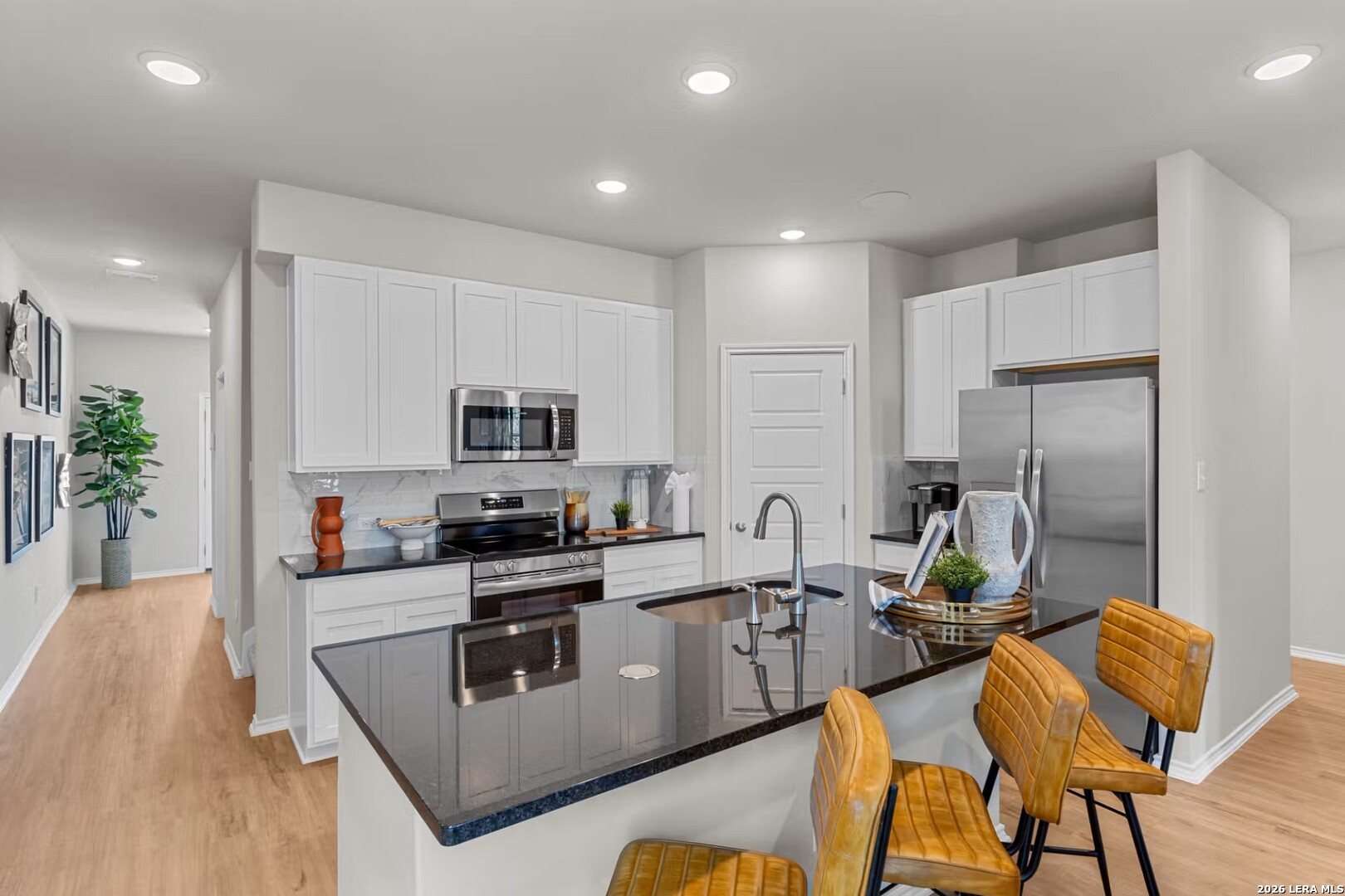 6016 Lakeview Pointe, ,  78244 — photo 1