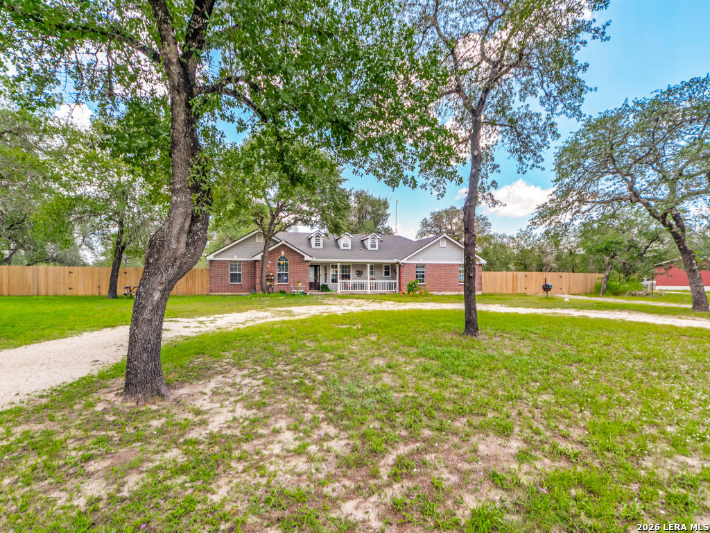 335 SPUR RDG, San Antonio, TX 78264 — photo 1