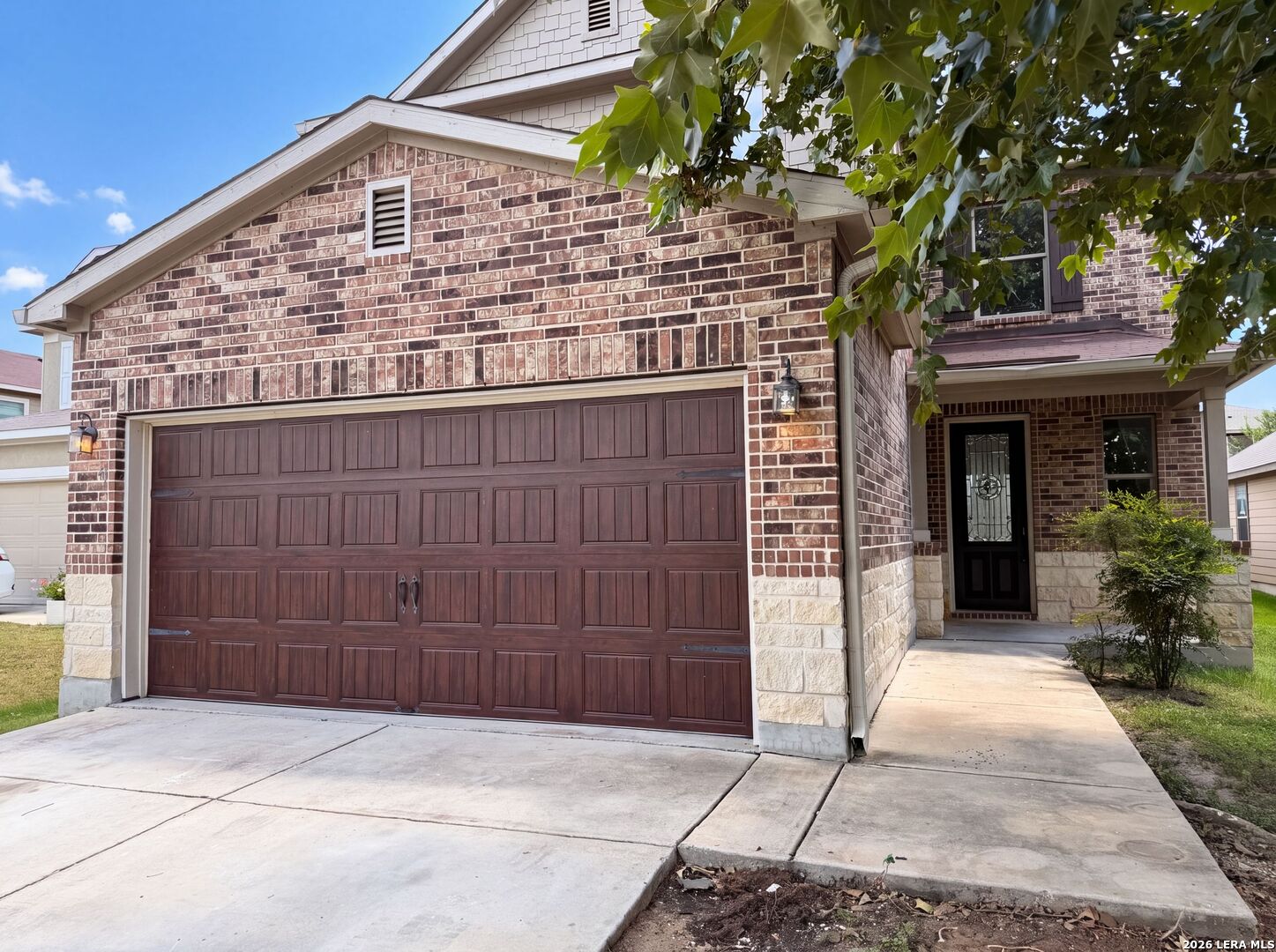 2100 BRANDYWINE DR, New Braunfels, TX 78130 — photo 1