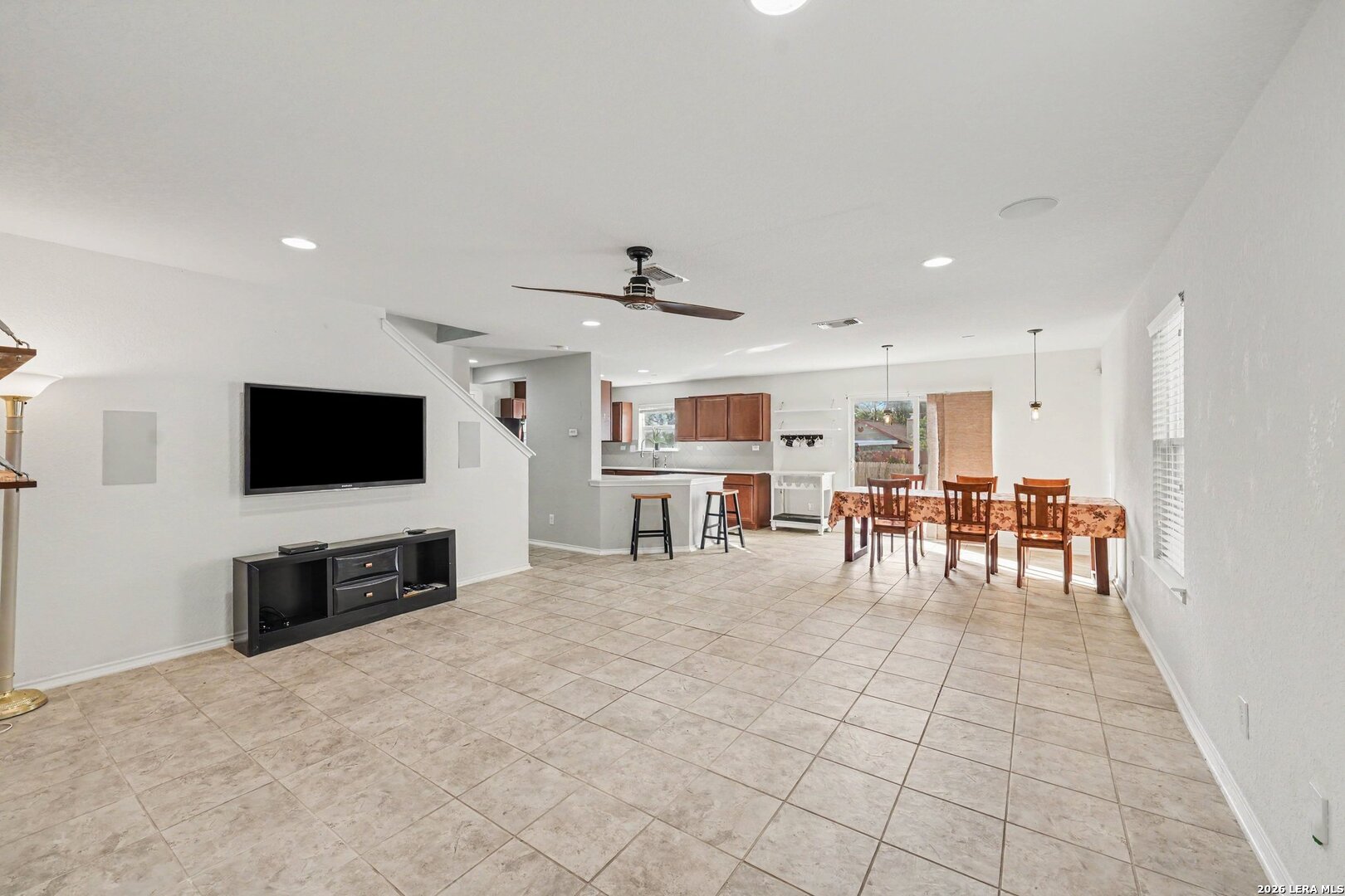 210 Granite Mist, , 78148 — photo 1