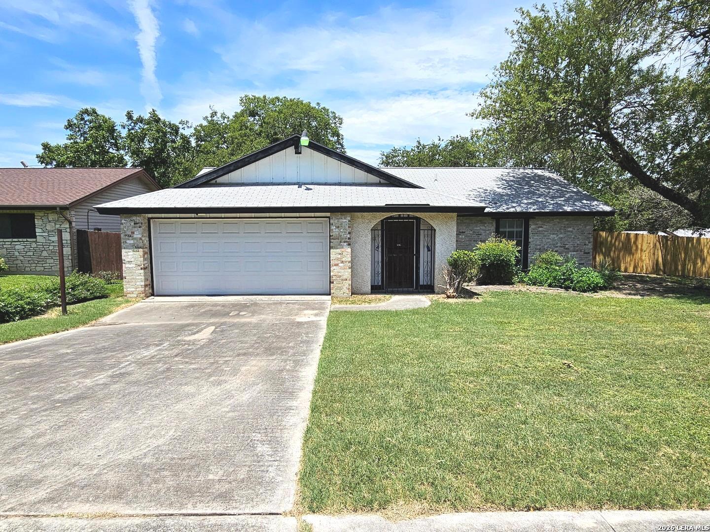 11243 EL SENDERO ST, San Antonio, TX 78233 — photo 1