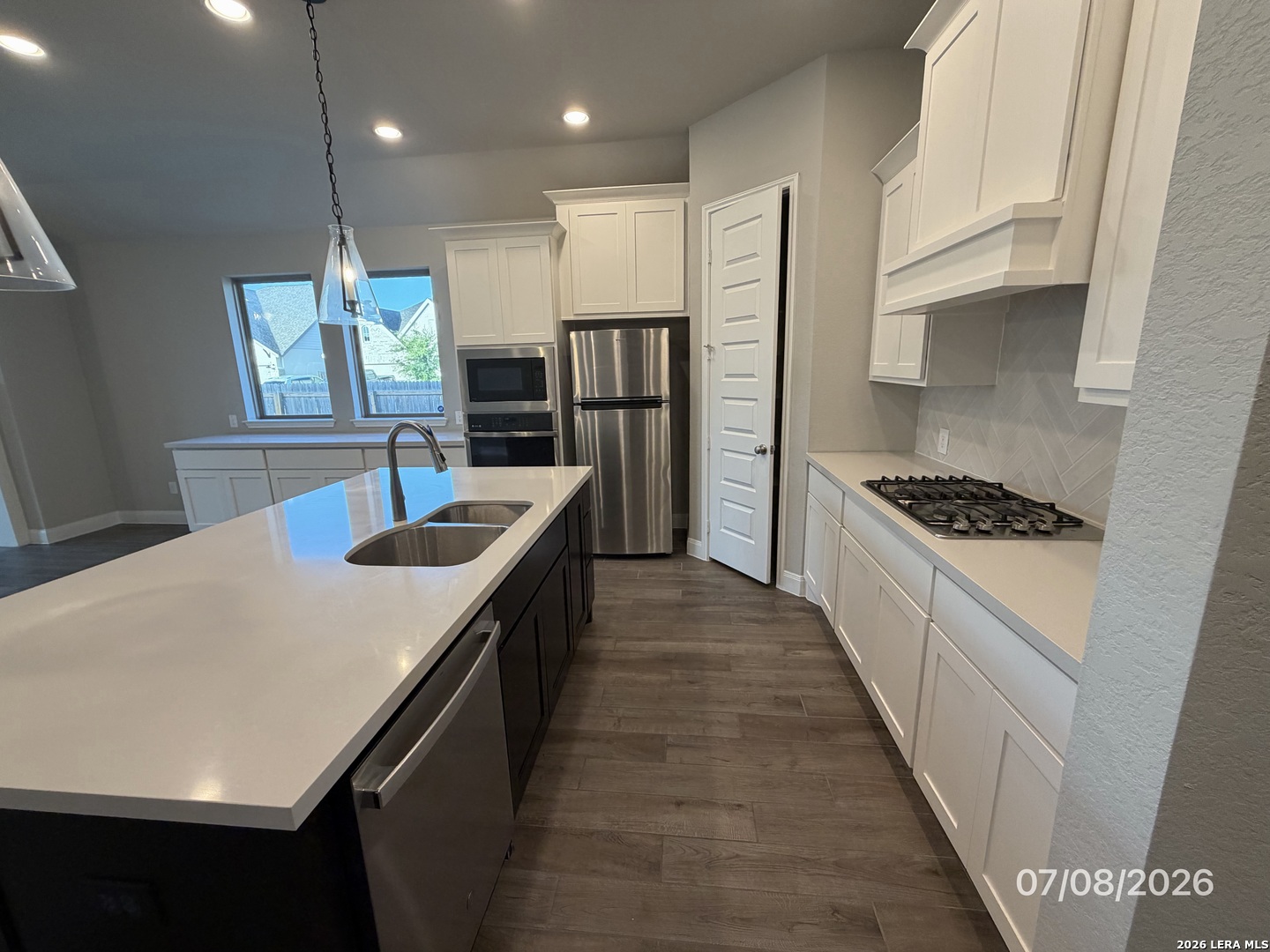 1900 Highland, , 78155 — photo 1