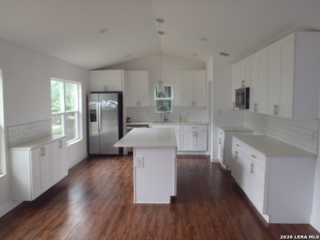 297 HACKBERRY AVE, , 78130 — photo 1