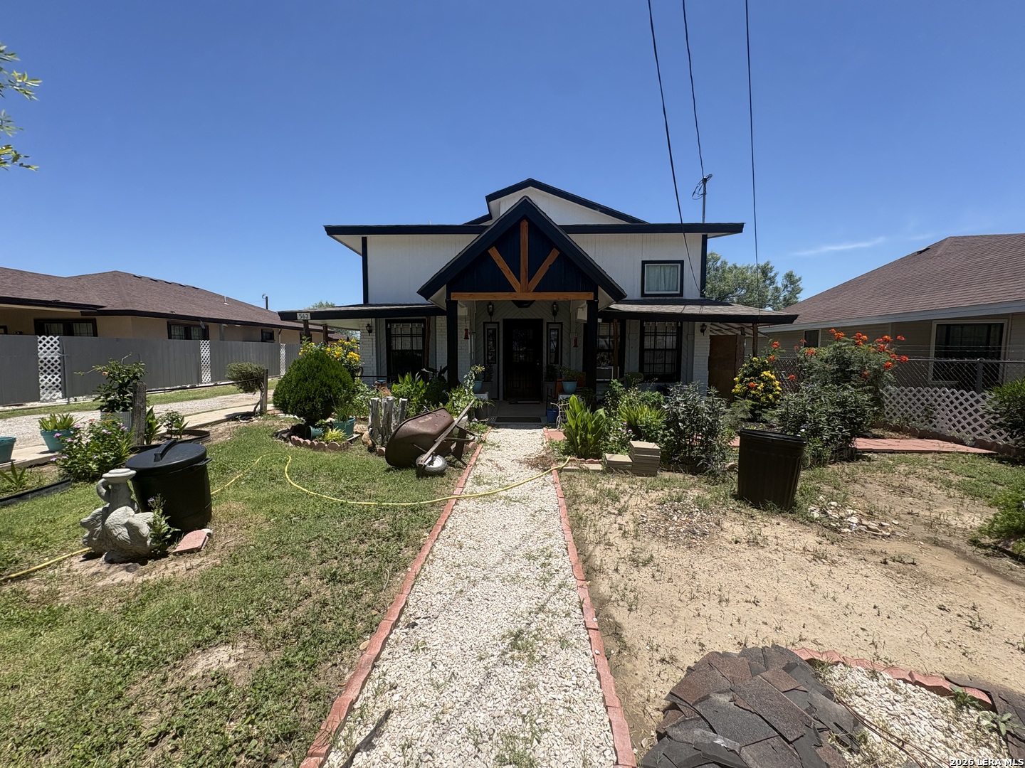 563 LA PALOMA DR, Eagle Pass, TX 78852 — photo 1