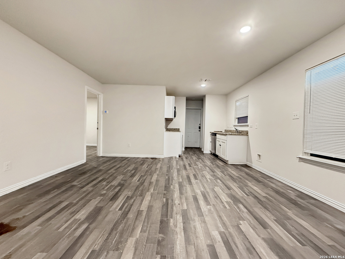 3334 MARTIN LUTHER KING DR, , 78220 — photo 1