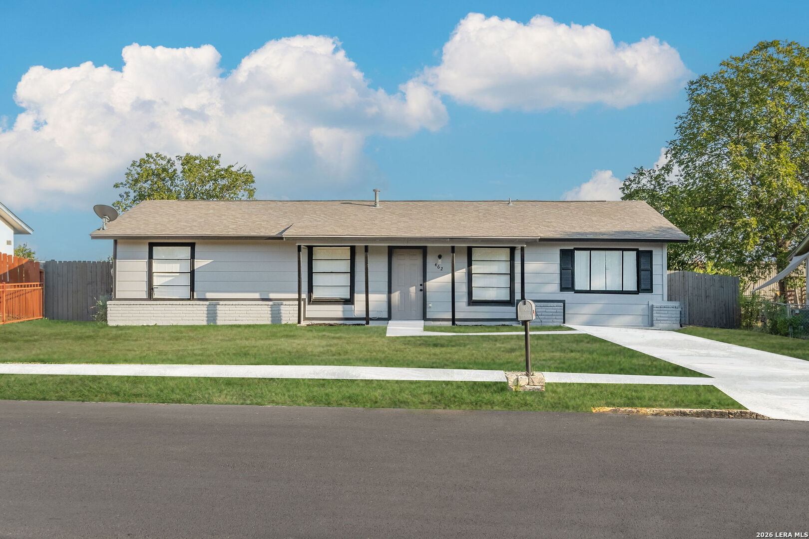 462 HATFIELD ST, San Antonio, TX 78227 — photo 1