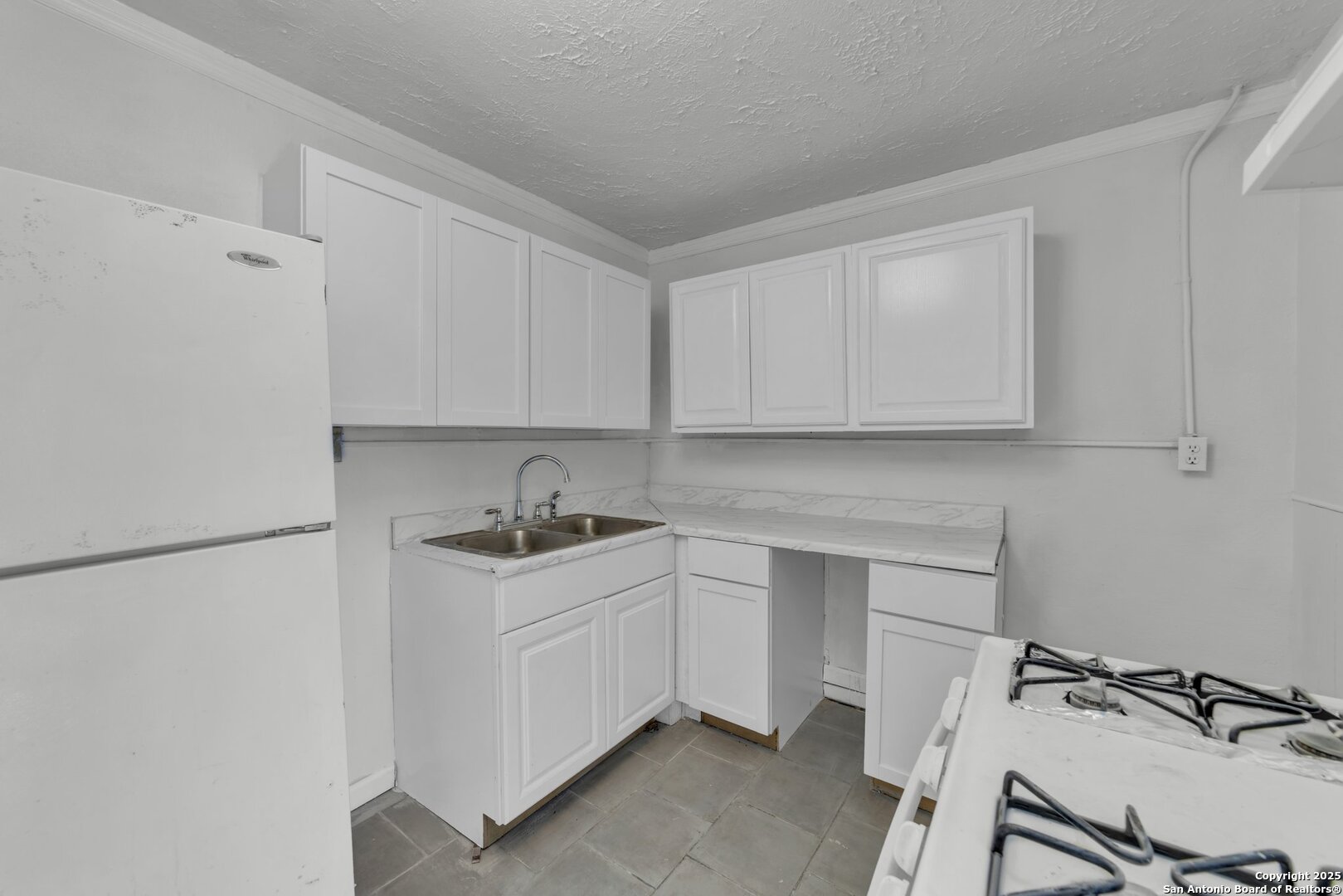 811 GENERAL MCMULLEN DR, ,  78237 — photo 1