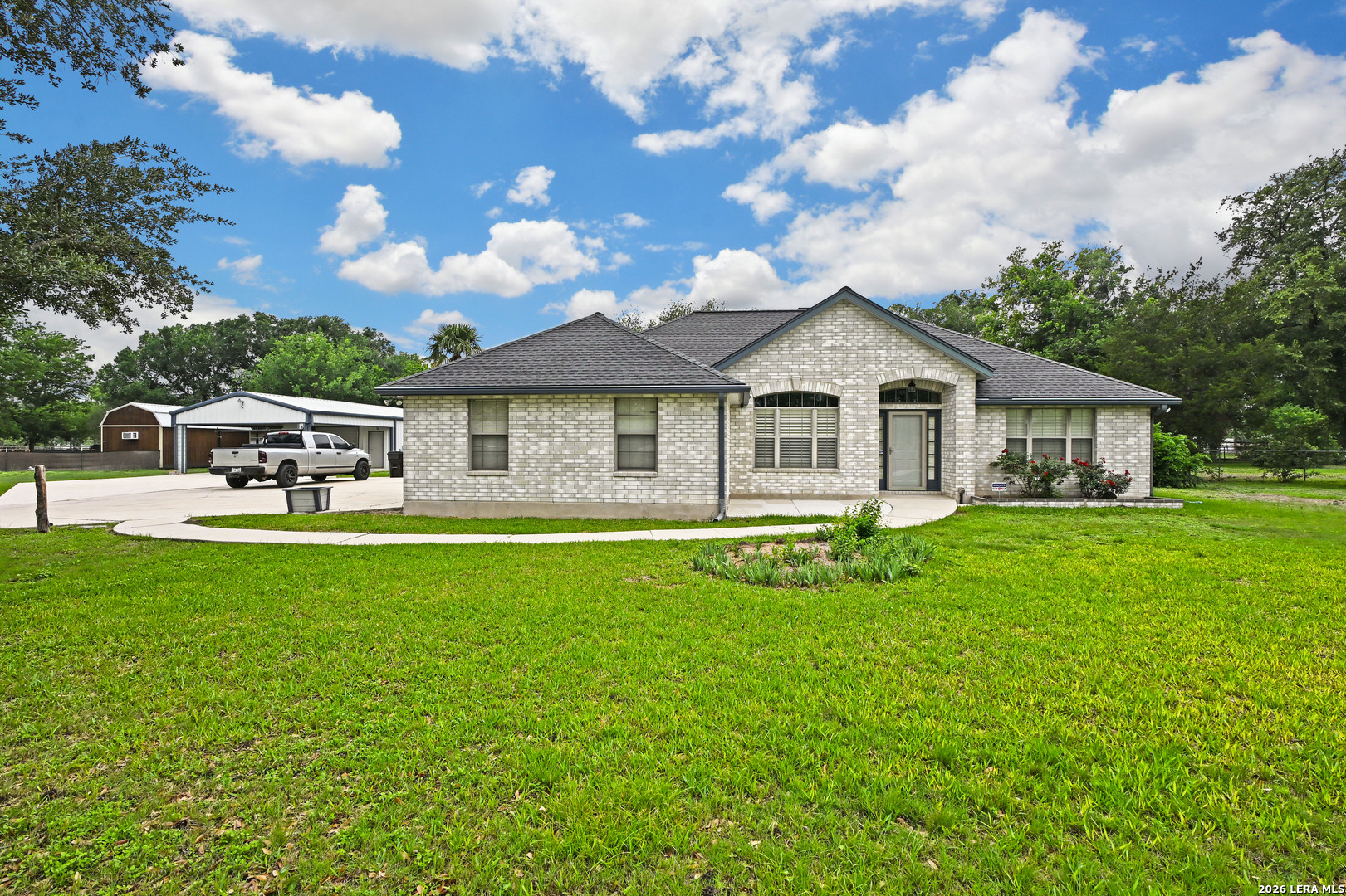 125 RED OAK TRL, Marion, TX 78124 — photo 1
