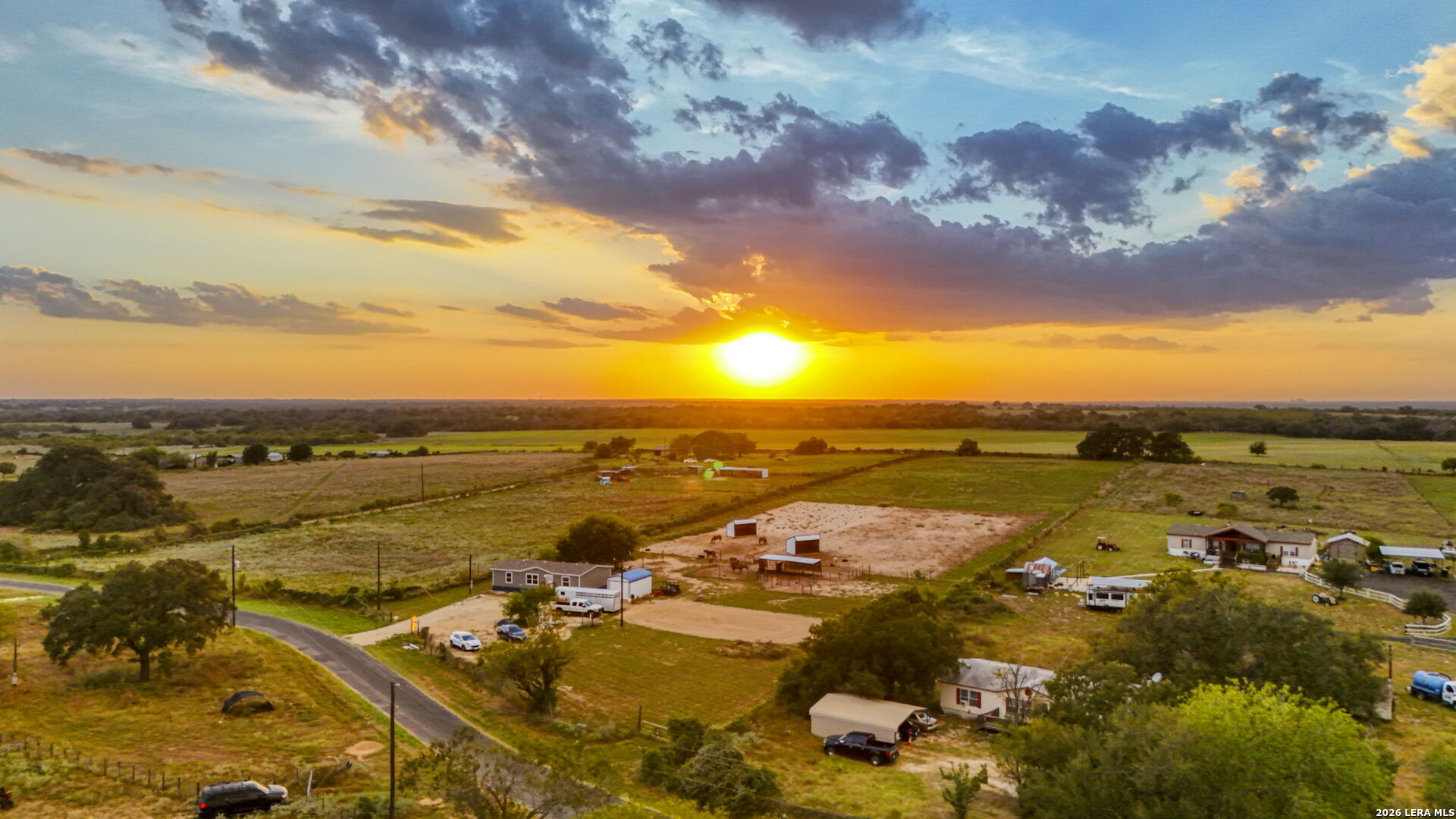 2870 County Road 120, Floresville, TX 78114 — photo 1
