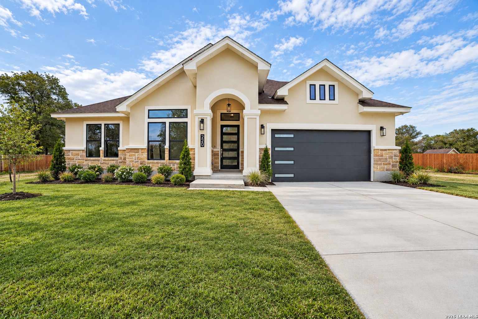 220 County Road 6864