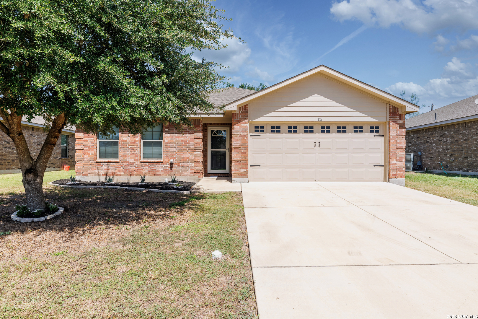 186 TALON, Luling, TX 78648 — photo 1