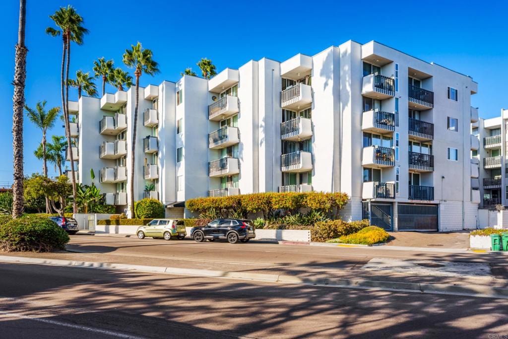 727 Sapphire Street 208, San Diego, CA 92109 — photo 1