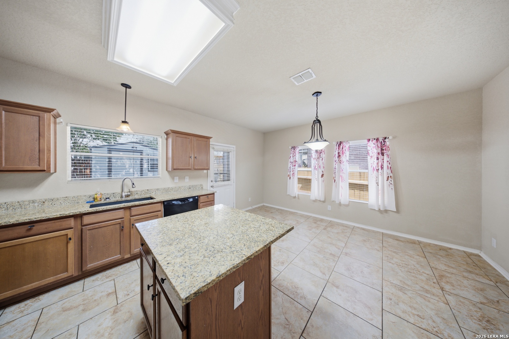 11235 Clusius Fld, , 78023 — photo 1