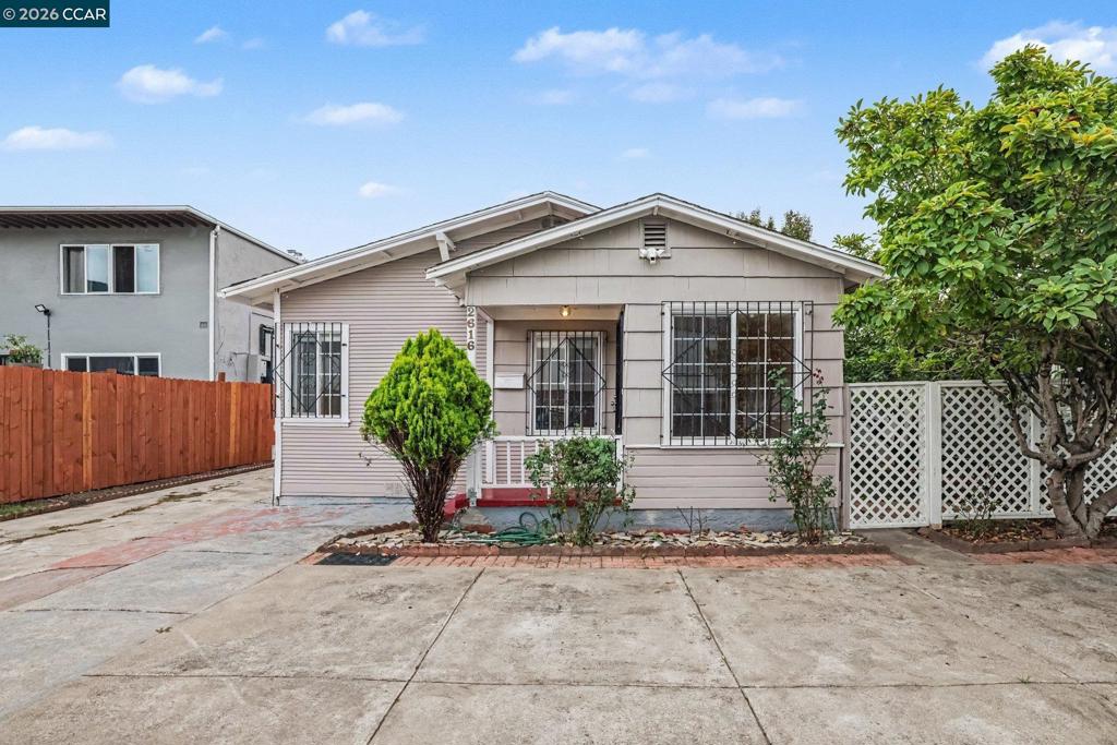 2616 73rd Ave, Oakland, CA 94605 — photo 1