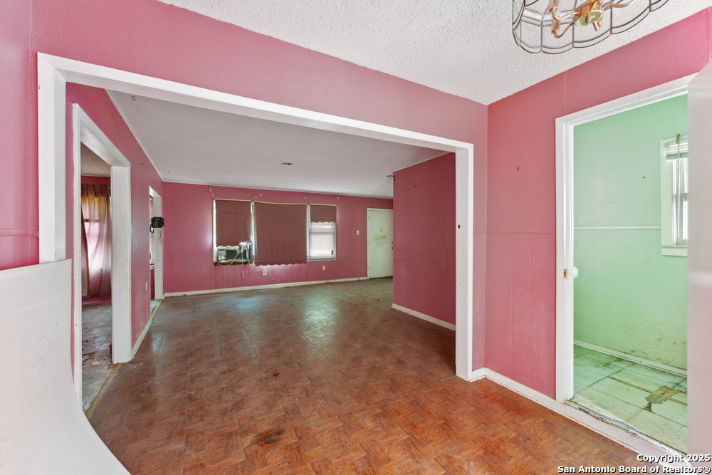 1932 HIGHLAND BLVD, ,  78210 — photo 1