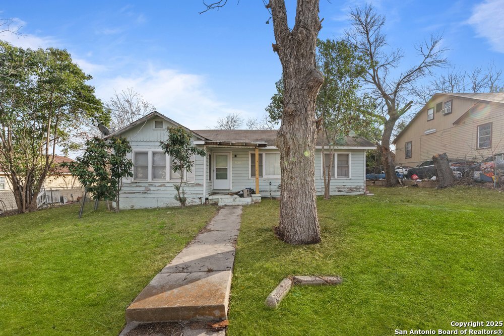 1932 E HIGHLAND BLVD, San Antonio, TX 78210 — photo 1