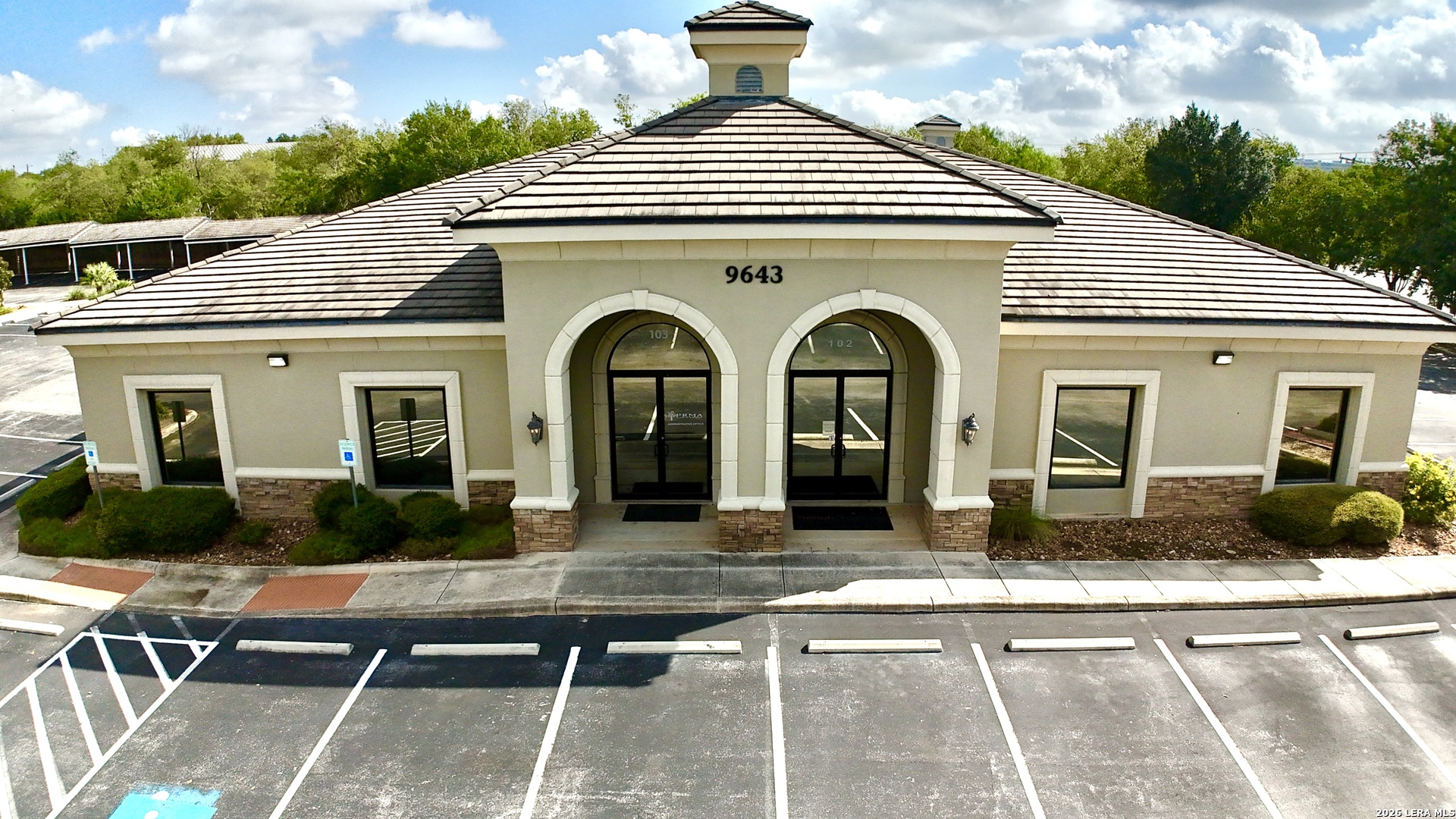 9643 HUEBNER RD, San Antonio, TX 78240 — photo 1