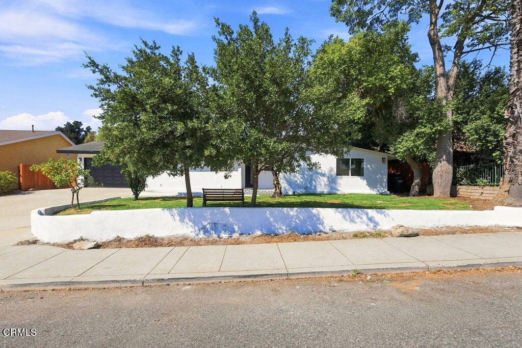 975 E Avenida De Los Arboles, Thousand Oaks, CA 91360 — photo 1