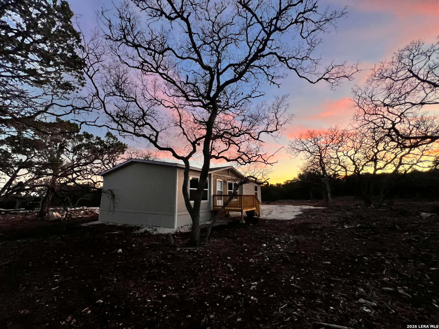 460 S VINE ST, Kerrville, TX 78028 — photo 1