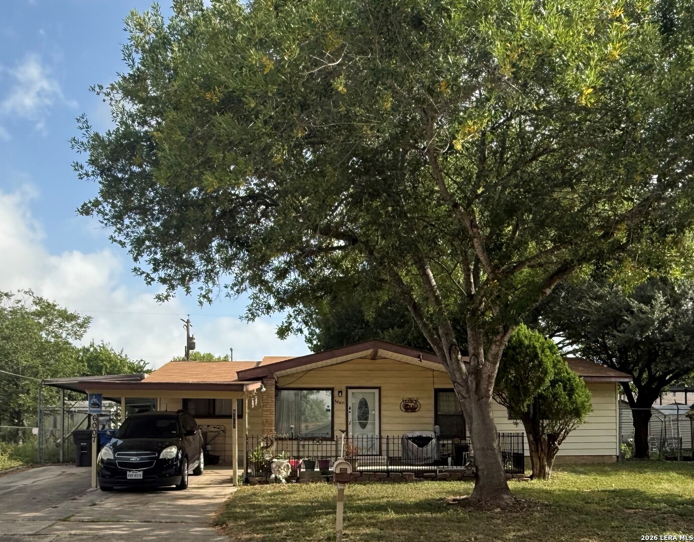 6007 STONYBROOK DR, San Antonio, TX 78242 — photo 1