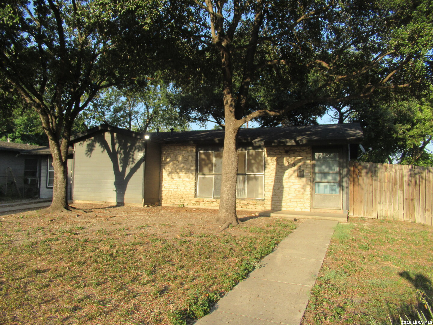 702 LONGLEAF ST, , 78219 — photo 1