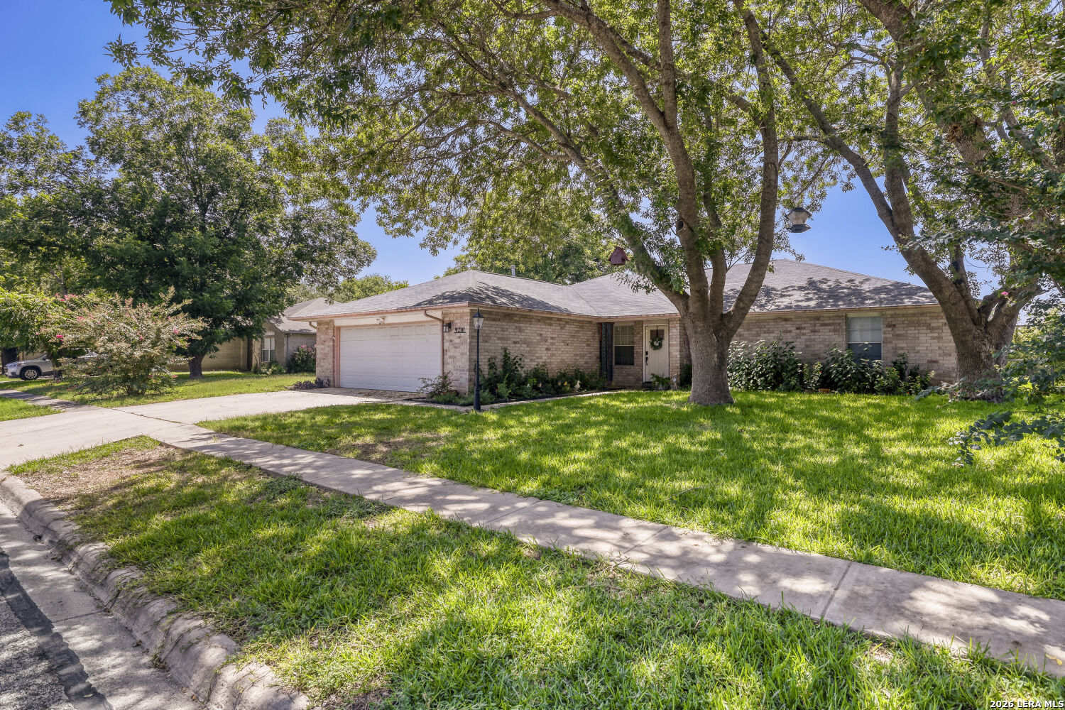 9210 SHADOW LAWN CIR, Converse, TX 78109 — photo 1