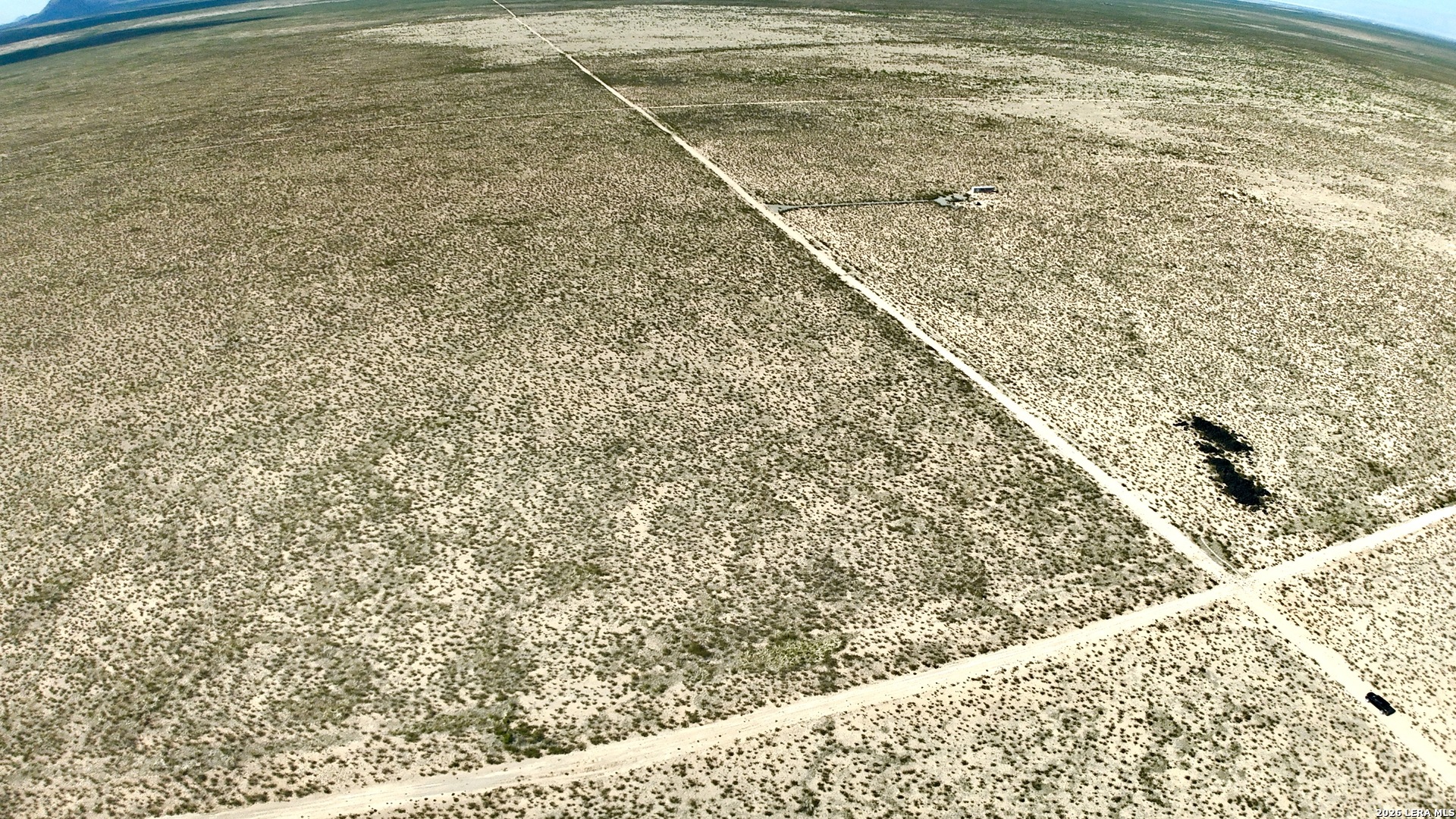 201 ROADRUNNER RD, , 79847 — photo 1