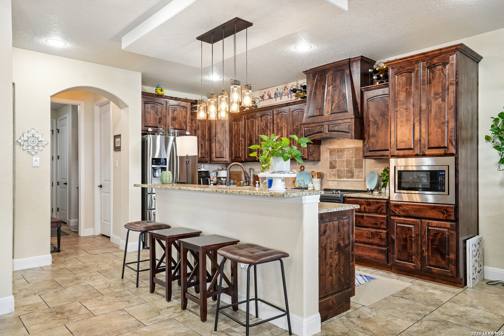 137 FAIRWAY DR, Floresville, TX 78114 — photo 1