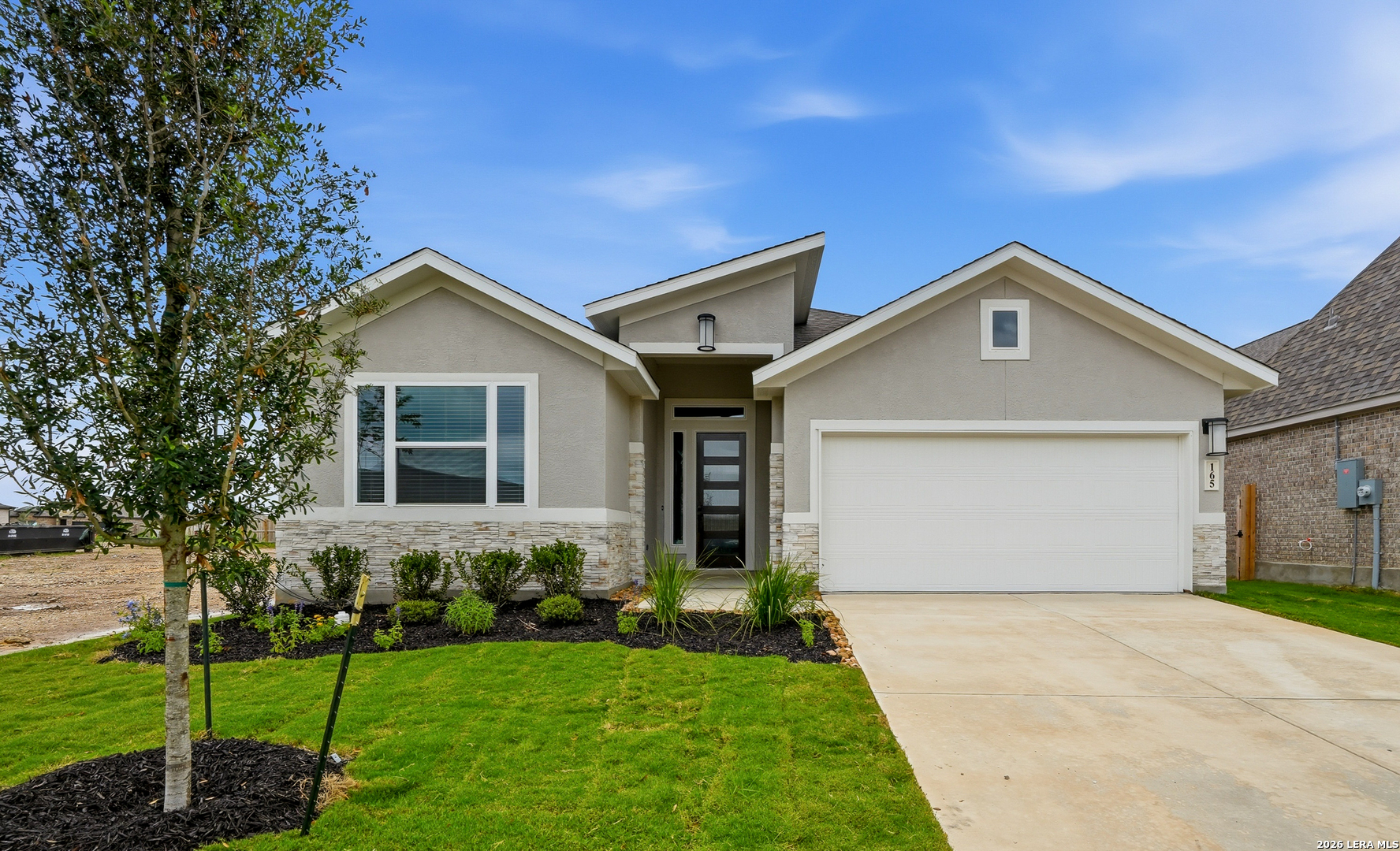 165 Mountain Oak, Castroville, TX 78009 — photo 1