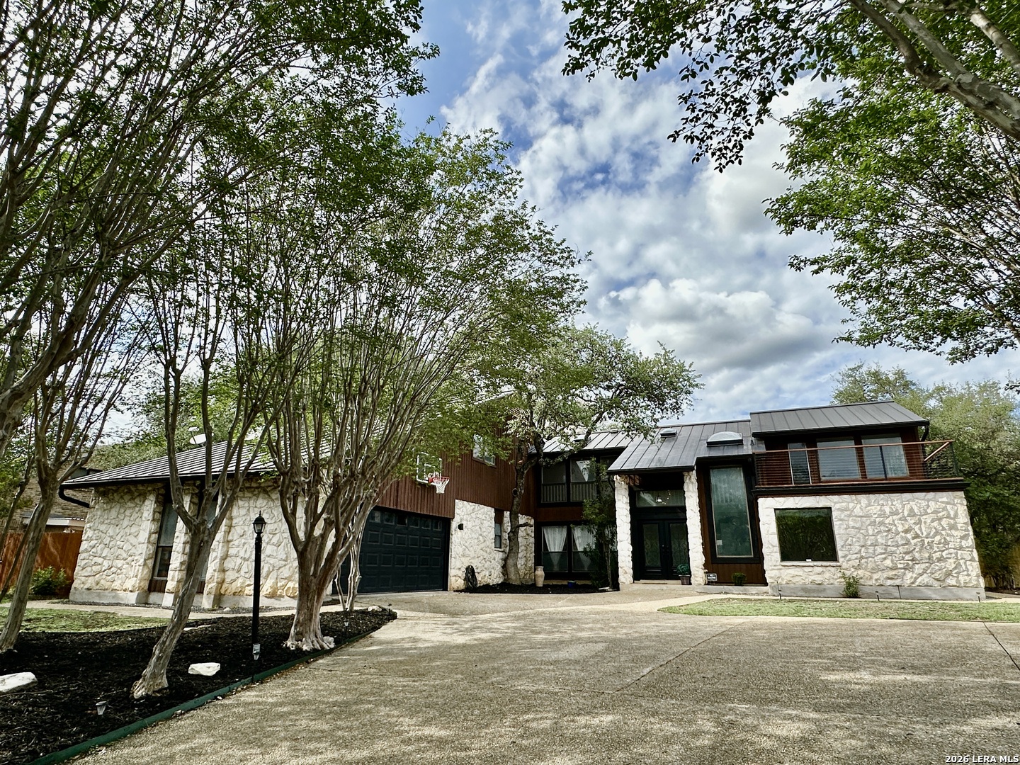 201 COUNTRY WOOD DR, San Antonio, TX 78216 — photo 1