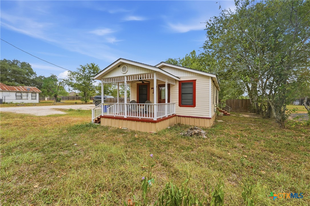 1904 Dreyer Lane, Gonzales, TX 78629 — photo 1