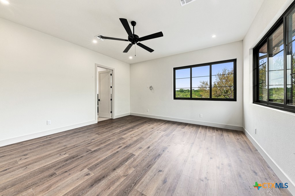 103 Lakeview, New Braunfels, TX 78130 — photo 1