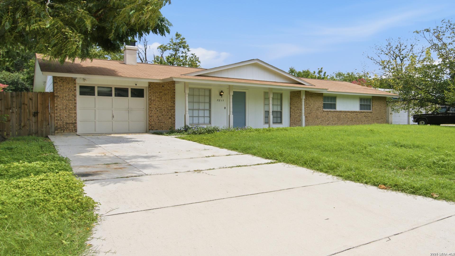 7211 GLEN HVN, San Antonio, TX 78239 — photo 1