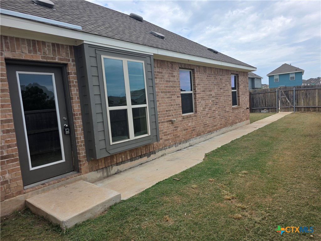 104 Witchhazel, San Marcos, TX 78666 — photo 1