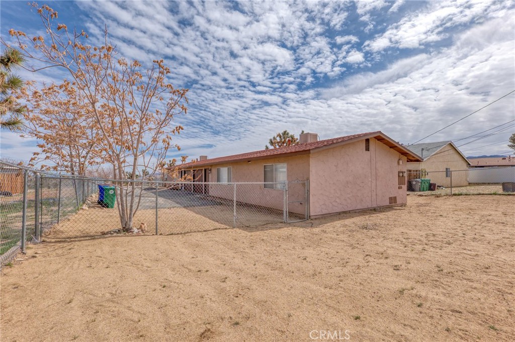 6434 Linda Lee, Yucca Valley, CA 92284 — photo 1