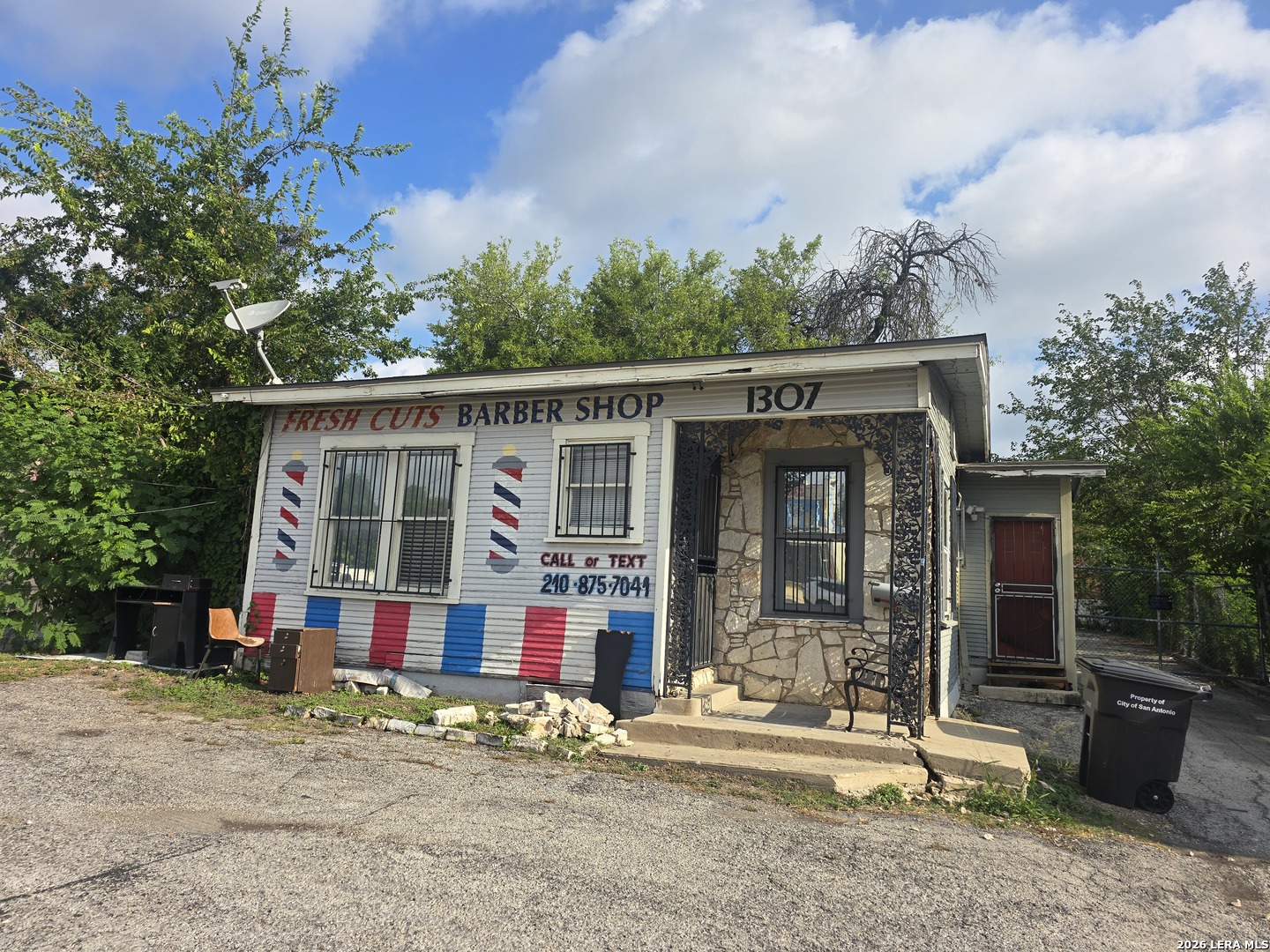 1307 CULEBRA RD, San Antonio, TX 78201 — photo 1