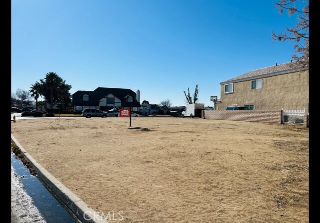 13400 Sea Gull, Victorville, CA 92395 — photo 1