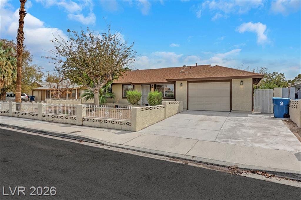 45  Sabino Circle, Las Vegas, NV 89110 — photo 1