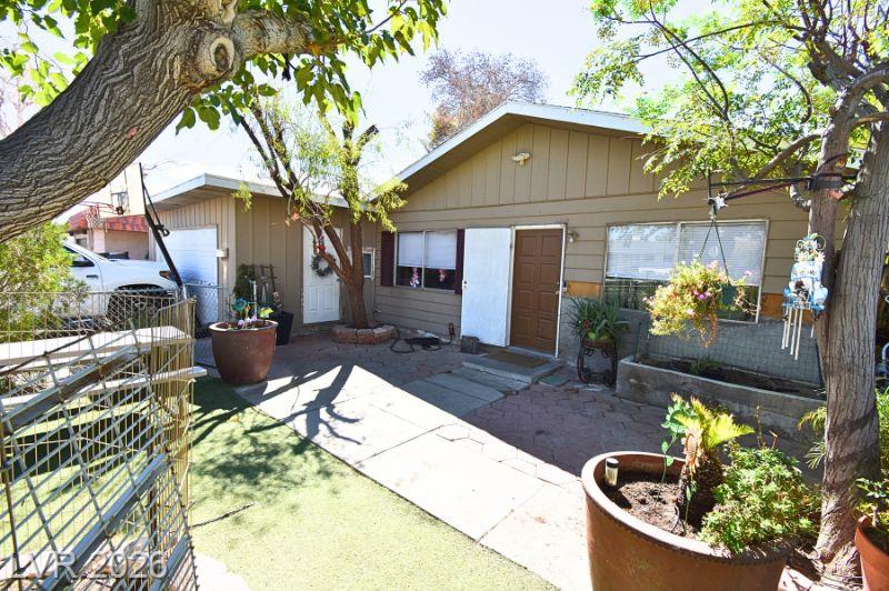 5305  Camden Avenue, Las Vegas, NV 89122 — photo 1