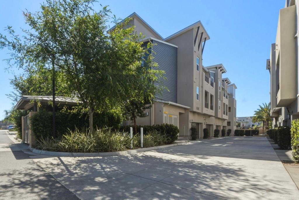 6042 Colt Place 303, Carlsbad, CA 92009 — photo 1